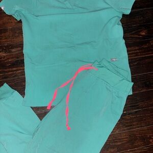 SURGICAL GREEN FIGS SET